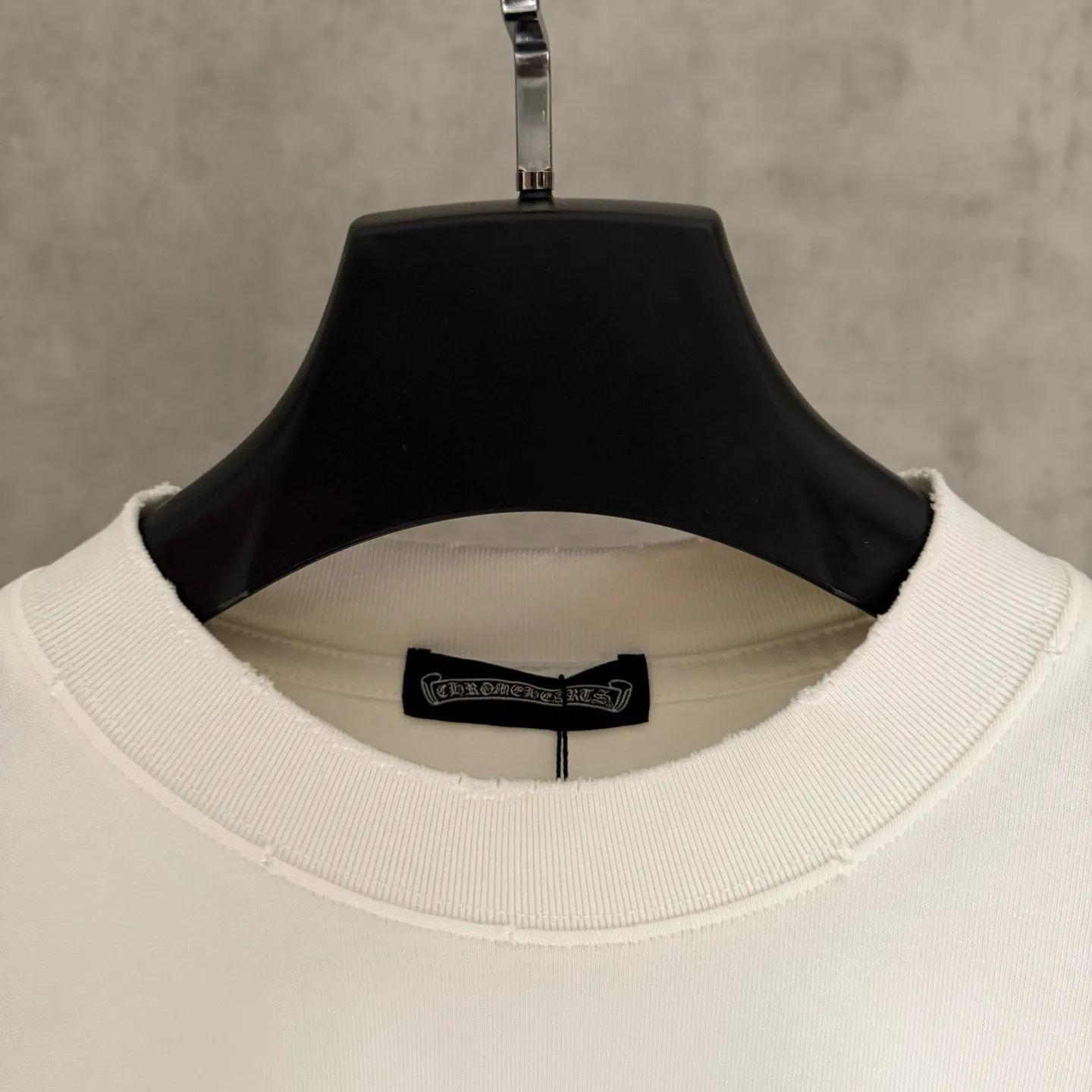 🅿️330 [Strict quality control] CH Croixin's new long-sleeved sweatshirt T-shirt. Heavy 340g double yarn fabric. Four flower positions on the front, back and left. Wash the whole garment twice. The four sides are frayed and torn. Heavy fabric. The neckline is made of icy Salona. Loose fit. Deep, wide and stylish. No deformation or shrinkage. 3 colors: black, white and gray. Size: M-2xl